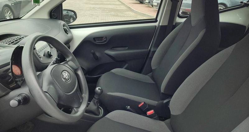 Toyota Aygo cena 39900 przebieg: 44154, rok produkcji 2019 z Szczucin małe 211